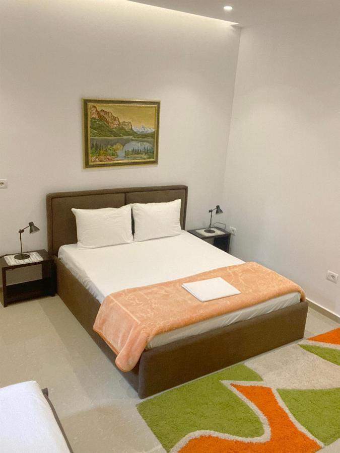 Guesthouse Niko Berat Luaran gambar