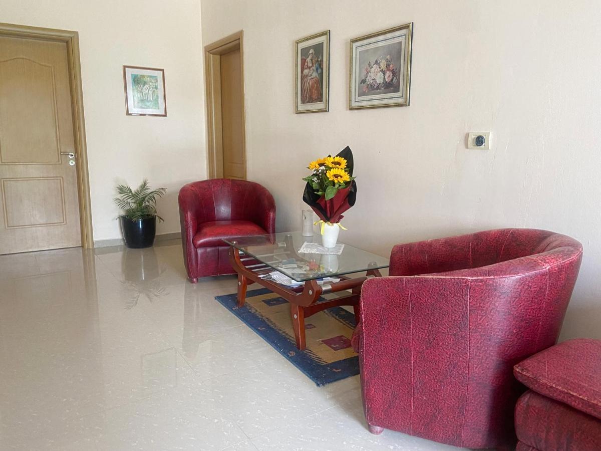 Guesthouse Niko Berat Luaran gambar