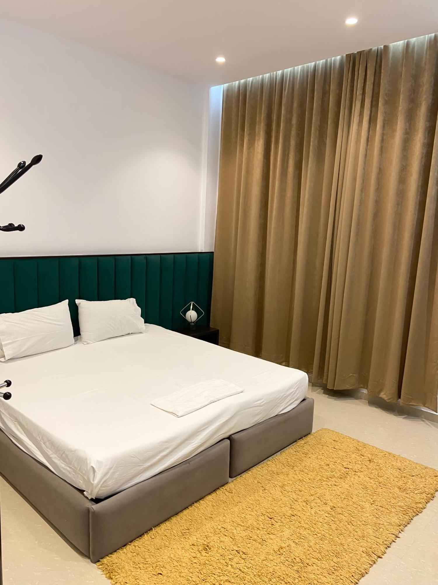 Guesthouse Niko Berat Luaran gambar