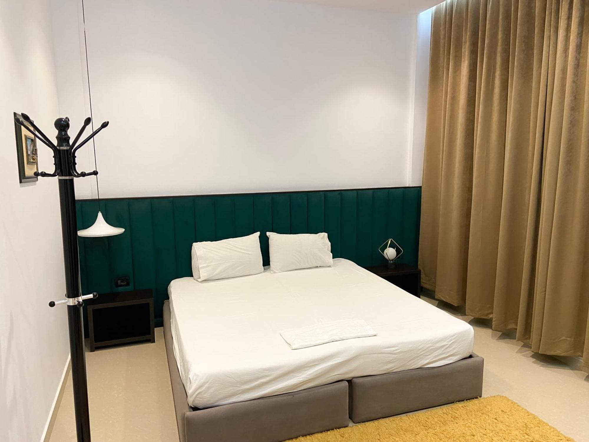 Guesthouse Niko Berat Luaran gambar