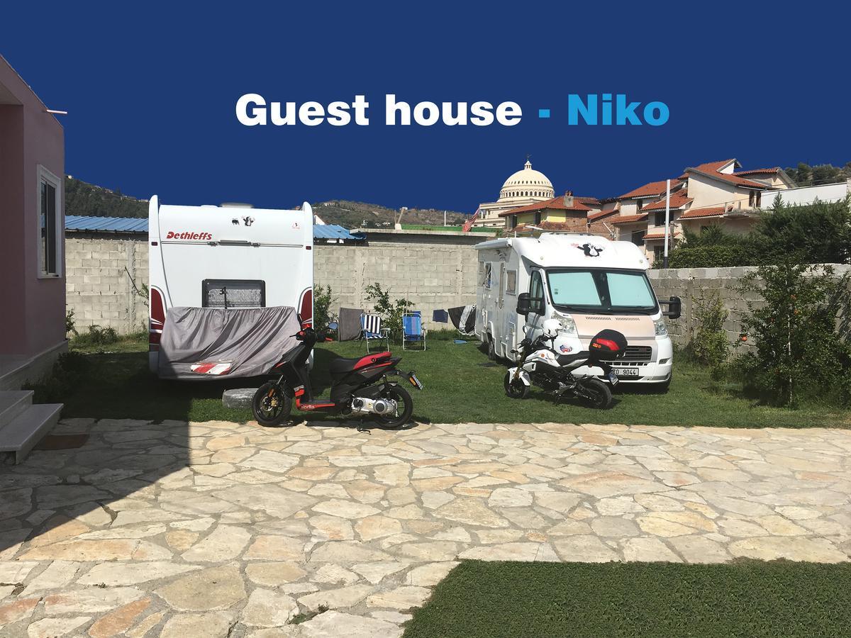 Guesthouse Niko Berat Luaran gambar